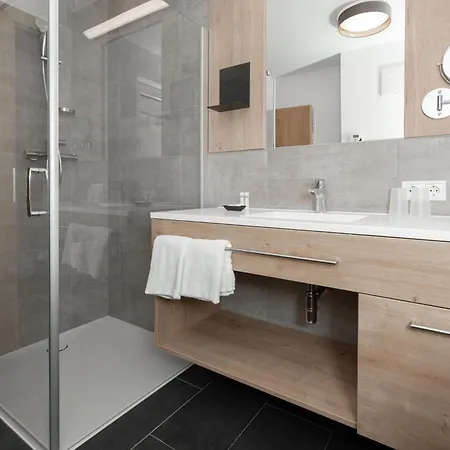 A Casa Elements