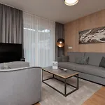 A Casa Elements 세르파우스